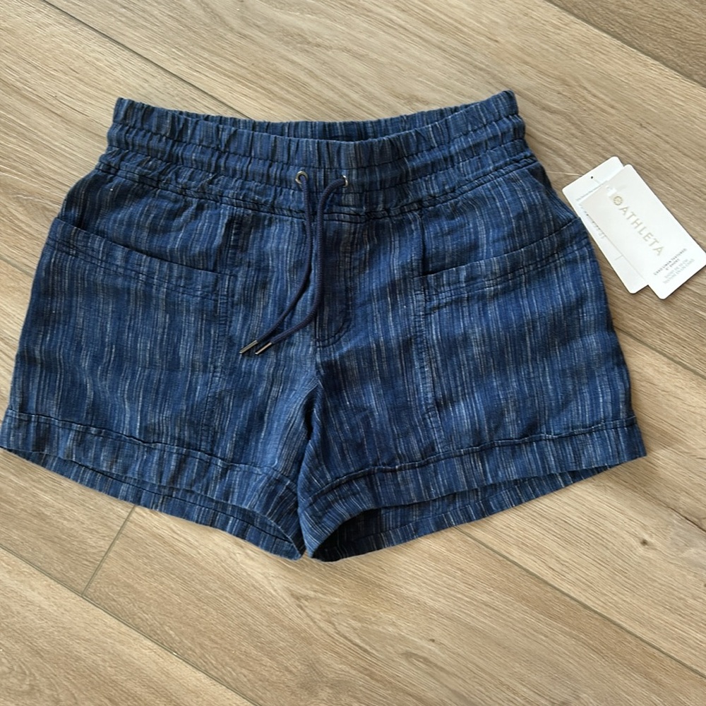 NWT Athleta Cabo Linen Textured 4” Shorts. Size 6